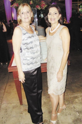 Maria Teodora Dias Ribeiro e Vera Jacintho Rodrigues Alves em festa da FDF